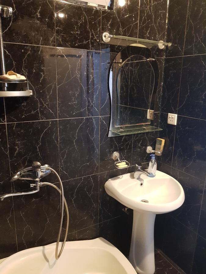 Apartments Cira Батуми Екстериор снимка