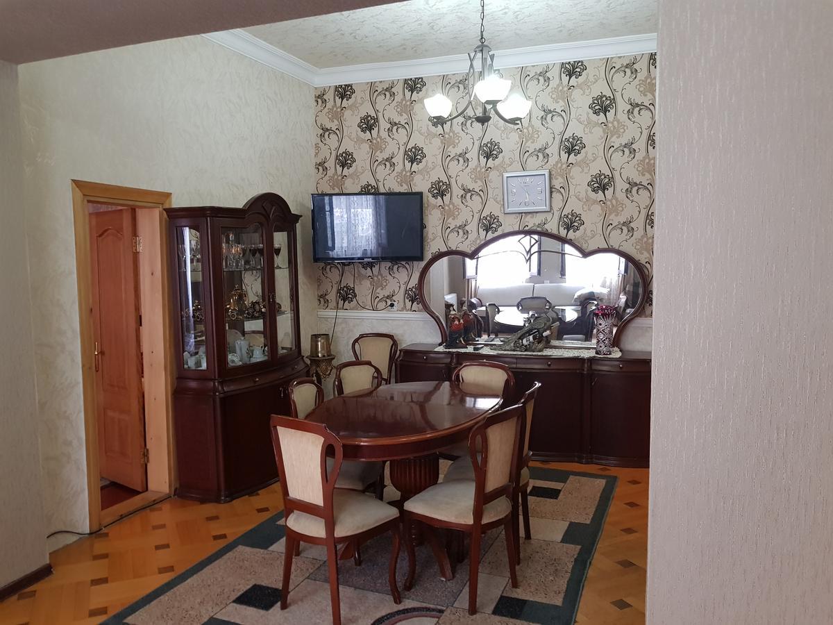 Apartments Cira Батуми Екстериор снимка