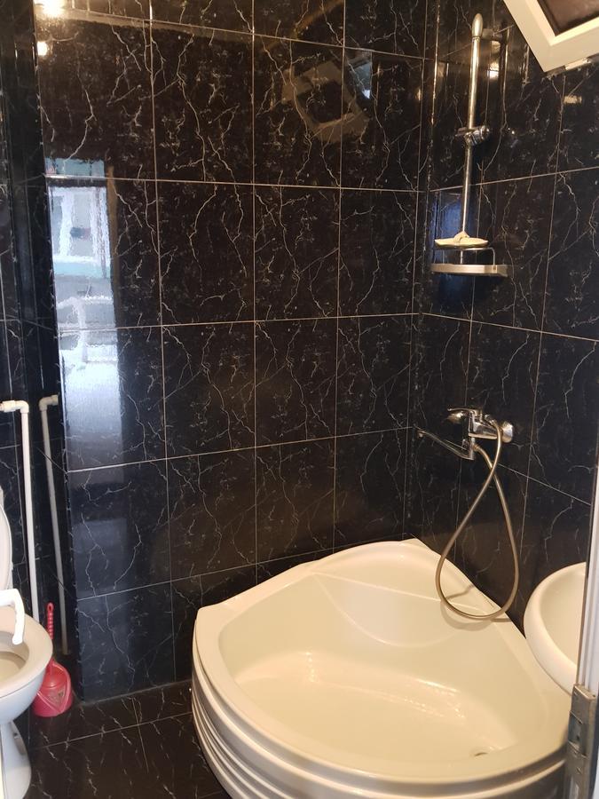 Apartments Cira Батуми Екстериор снимка