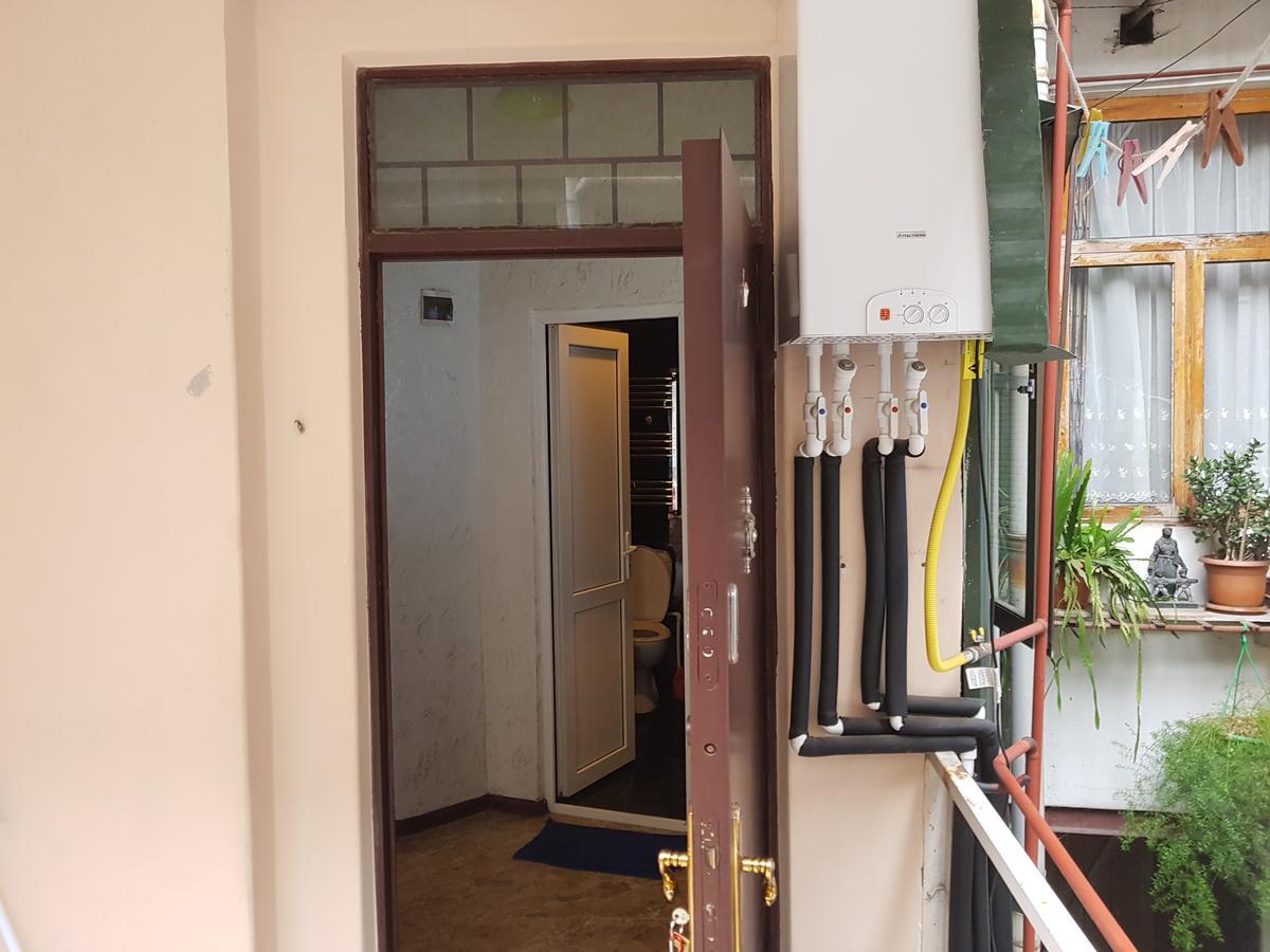 Apartments Cira Батуми Екстериор снимка